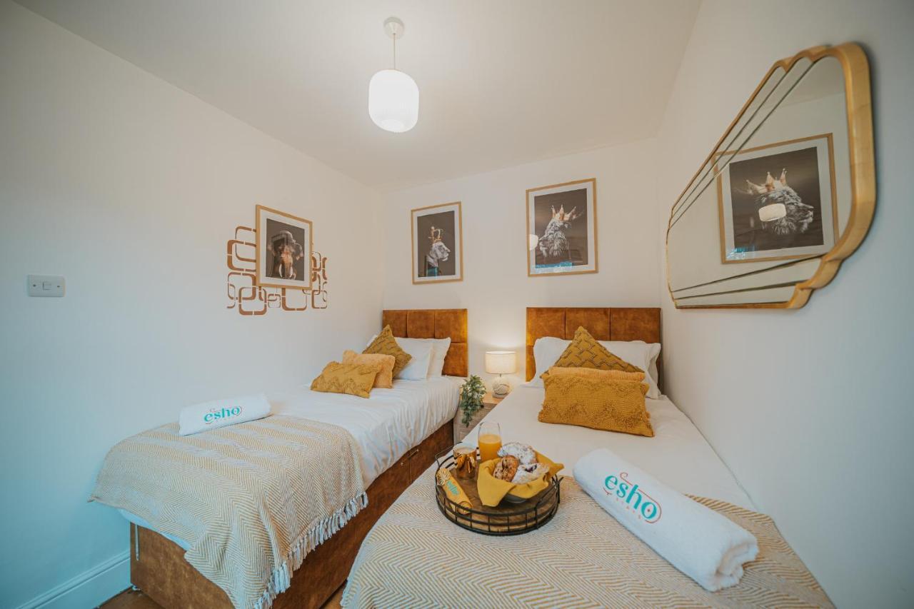 Cotswolds- Homely 2 Bed House With Garden, Wifi - Esho Stays Cirencester Extérieur photo