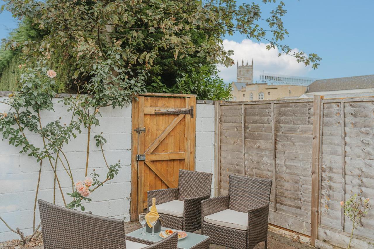 Cotswolds- Homely 2 Bed House With Garden, Wifi - Esho Stays Cirencester Extérieur photo